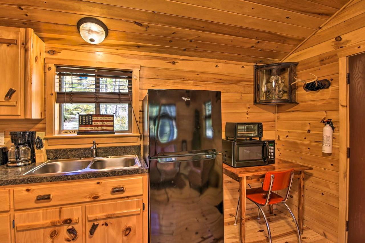 Rural Cabin Hideaway With Fire Pit And Mtn Views! Parsons Экстерьер фото