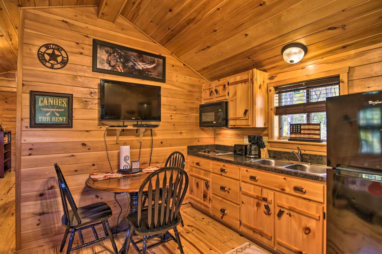 Rural Cabin Hideaway With Fire Pit And Mtn Views! Parsons Экстерьер фото